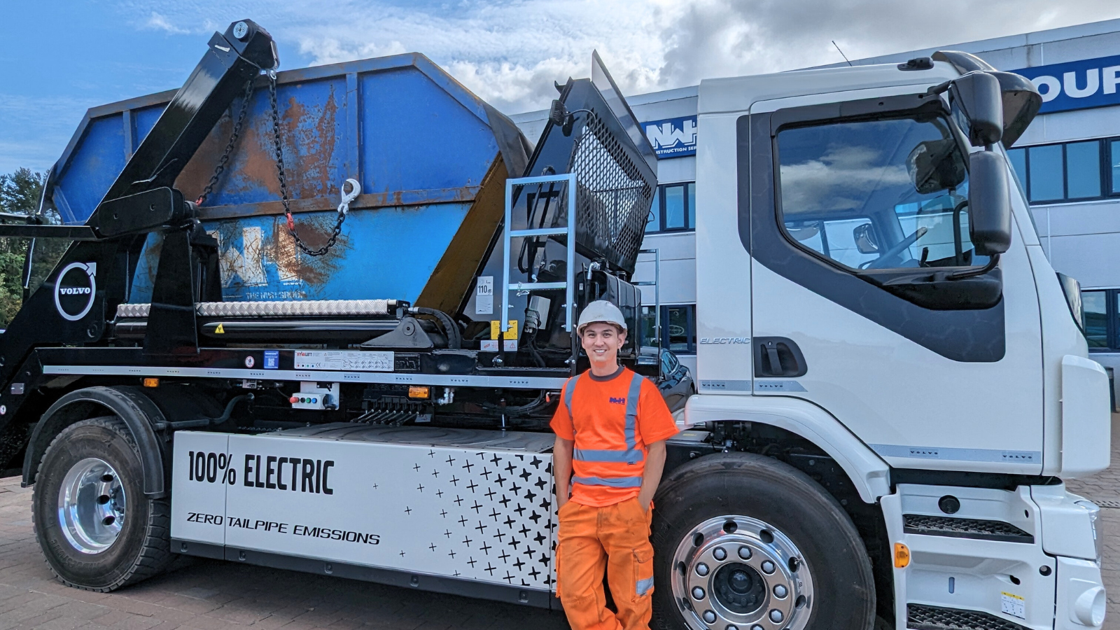 NWH Group Partners with Volvo to Pioneer Sustainable Waste Management with State-of-the-Art Electric HGV Skip Vehicle 